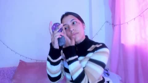 Snapshot of abby_rousee chatting on September 18, 4:20 pm abby_rousee online show from September 18, 4:20 pm