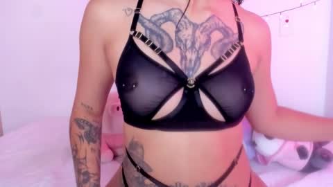 Snapshot of abby_rousee chatting on October 4, 1:20 pm abby_rousee online show from October 4, 1:20 pm