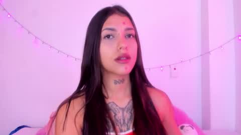 Snapshot of abby_rousee chatting on October 9, 1:53 pm abby_rousee online show from October 9, 1:53 pm