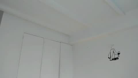 Laura  online show from June 10, 11:03 pm