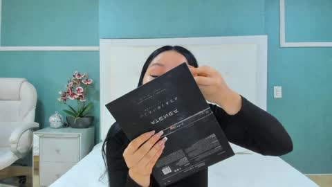 Abby Dixon  online show from March 31, 11:54 am