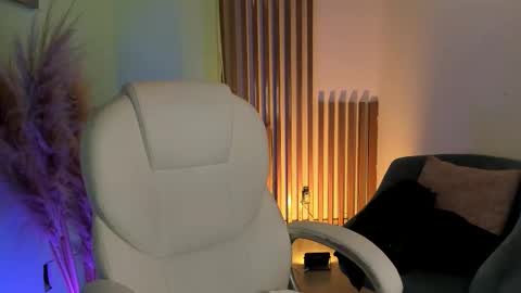 ABBY online show from November 24, 10:53 pm