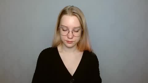 Snapshot of abbymoore__ chatting on January 17, 10:22 am Abby Lovense is active online show from January 17, 10:22 am