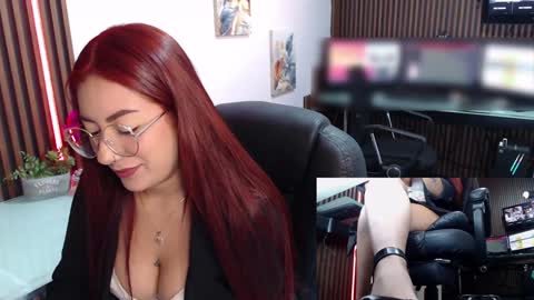 Abby Stones online show from February 3, 2:45 pm