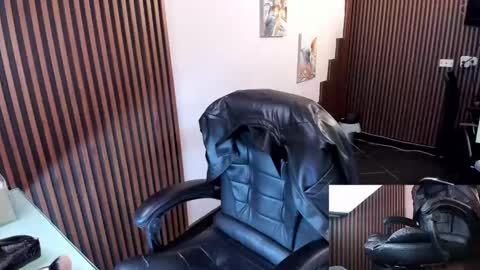 Abby Stones online show from October 10, 10:25 am