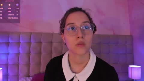 Snapshot of abbysweet1_ chatting on October 4, 7:34 pm Abigail online show from October 4, 7:34 pm