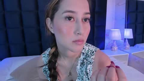 Abigail online show from November 21, 12:15 pm