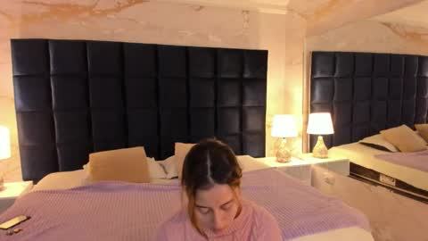 Abigail online show from December 4, 11:41 am