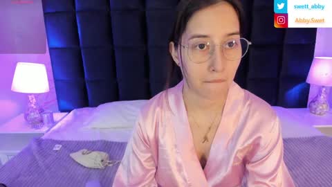 Abigail online show from March 27, 12:16 pm