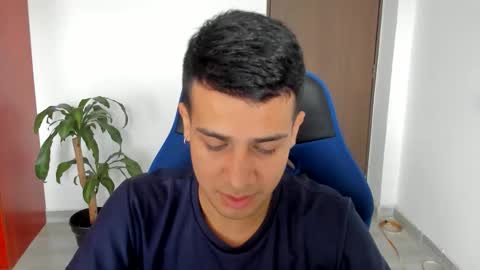 Snapshot of abelasburgo chatting on October 17, 7:16 pm Independence model AbelAsburgo online show from October 17, 7:16 pm