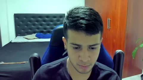 Snapshot of abelasburgo chatting on October 22, 2:01 am Independence model AbelAsburgo online show from October 22, 2:01 am