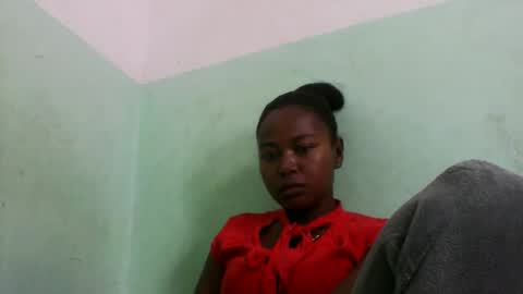 Snapshot of abella677022 chatting on February 16, 8:10 am abella677022 online show from February 16, 8:10 am