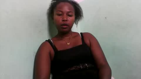 Snapshot of abella677022 chatting on February 26, 5:06 am abella677022 online show from February 26, 5:06 am