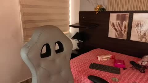 Snapshot of abella_as chatting on October 10, 2:16 pm Abella online show from October 10, 2:16 pm