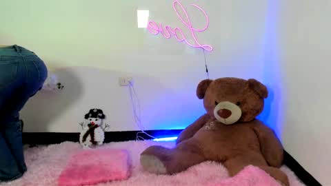  Abella and Kendra  online show from January 5, 10:08 pm