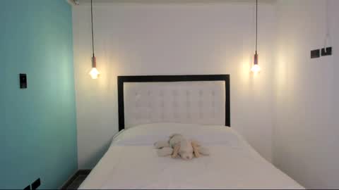  Abella and Kendra  online show from February 21, 8:49 pm