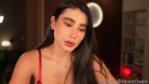 Snapshot of abie_owen chatting on April 29, 12:27 am abie_owen online show from April 29, 12:27 am
