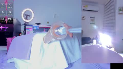 Abigail online show from December 14, 5:18 pm