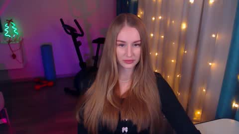 Snapshot of abigail_flex chatting on January 12, 8:36 pm Anna online show from January 12, 8:36 pm