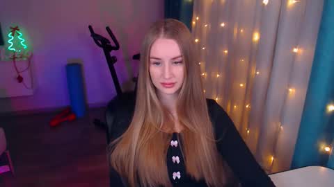 Snapshot of abigail_flex chatting on January 13, 6:59 pm Anna online show from January 13, 6:59 pm