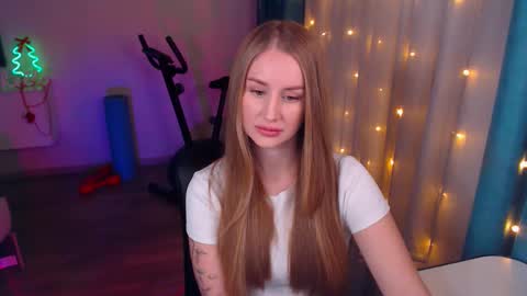 Snapshot of abigail_flex chatting on January 14, 5:34 pm Anna online show from January 14, 5:34 pm