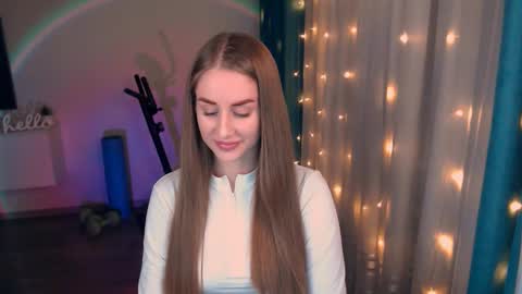 Snapshot of abigail_flex chatting on February 28, 8:18 pm Anna online show from February 28, 8:18 pm