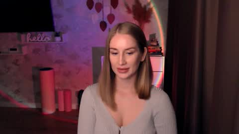 Snapshot of abigail_flex chatting on October 4, 8:07 pm Anna online show from October 4, 8:07 pm