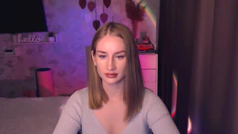 Snapshot of abigail_flex chatting on October 23, 7:45 pm Anna online show from October 23, 7:45 pm