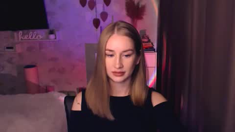 Snapshot of abigail_flex chatting on October 27, 4:55 pm Anna online show from October 27, 4:55 pm