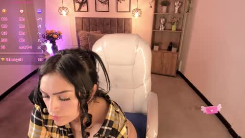 Snapshot of abiigaiil_ chatting on September 11, 8:31 pm Abigail online show from September 11, 8:31 pm