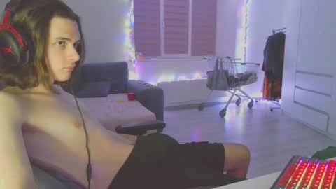 hi  cum in pvt noi extra tip online show from December 16, 12:16 pm