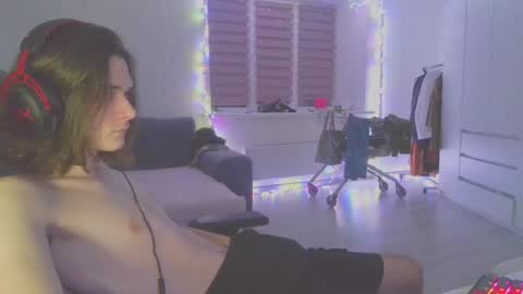 hi  cum in pvt noi extra tip online show from December 22, 6:48 pm