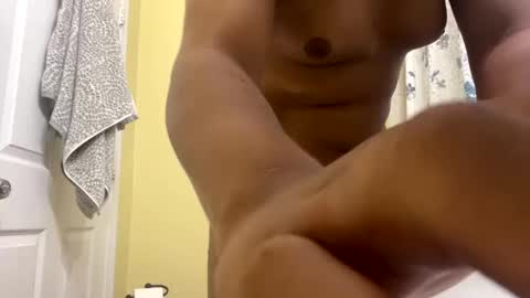 aboveaverage39 online show from October 1, 12:11 pm