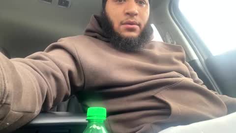 aboveaverage39 online show from February 7, 4:22 pm