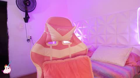 Snapshot of abril1_gh chatting on September 25, 10:19 am Abril online show from September 25, 10:19 am