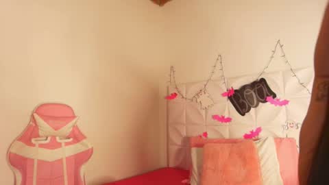 Abril  online show from October 30, 10:38 am