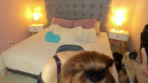 Abril 777 online show from March 28, 11:37 pm