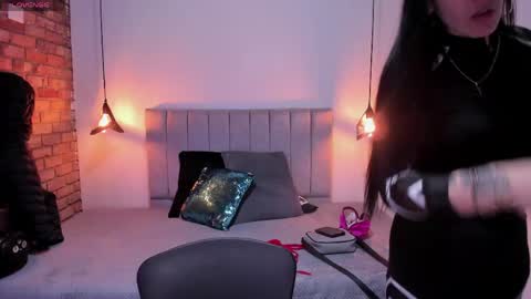 Abril Fox online show from April 23, 8:00 pm