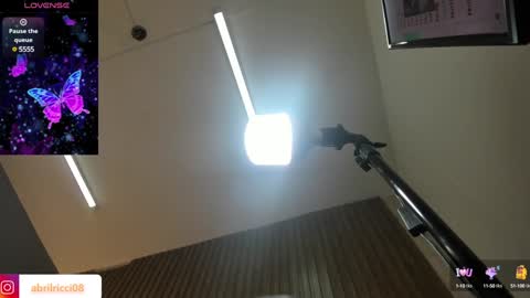 Snapshot of abril_ricci chatting on February 1, 3:52 am Abril  online show from February 1, 3:52 am