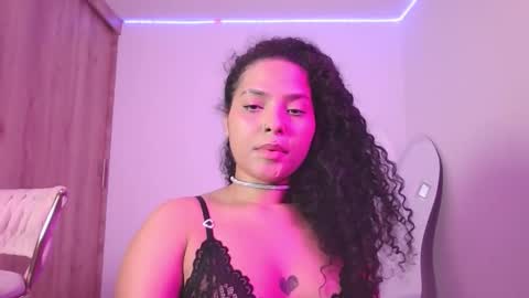 Snapshot of abril_ricci chatting on October 13, 3:50 am Abril  online show from October 13, 3:50 am