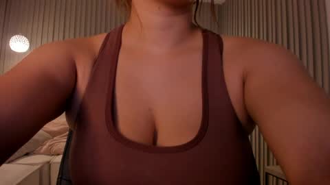 abril online show from May 19, 3:02 am