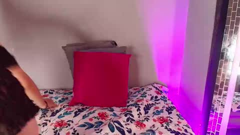 abrill_12 online show from March 17, 1:03 pm