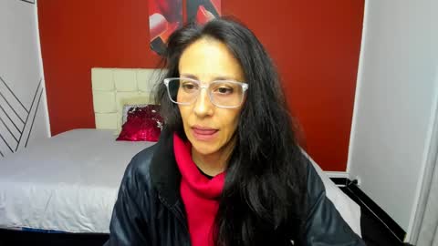 Snapshot of abrillee1 chatting on December 27, 8:35 am ABRIL online show from December 27, 8:35 am