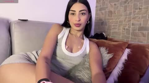 Snapshot of abrilsantosxo chatting on January 14, 1:39 pm abrilsantosxo online show from January 14, 1:39 pm