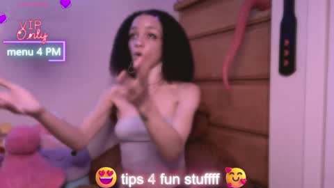 Snapshot of abruisedpeach chatting on May 12, 2:52 am Peach online show from May 12, 2:52 am