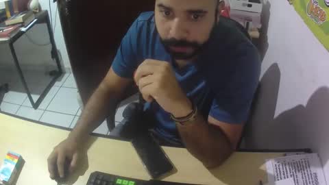 Snapshot of absinnto2016 chatting on December 26, 11:10 am Luke 33 online show from December 26, 11:10 am