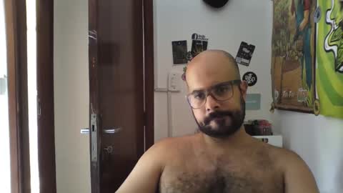 Snapshot of absinnto2016 chatting on February 19, 6:00 pm Luke 33 online show from February 19, 6:00 pm