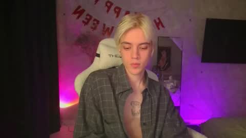 Nick online show from November 8, 4:51 pm