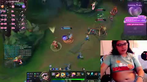 Snapshot of achubbygummy chatting on July 9, 10:14 pm AChubbyGummy online show from July 9, 10:14 pm