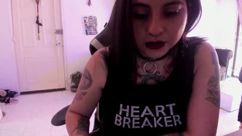 Snapshot of acid_alice666 chatting on October 21, 3:24 pm Alice online show from October 21, 3:24 pm